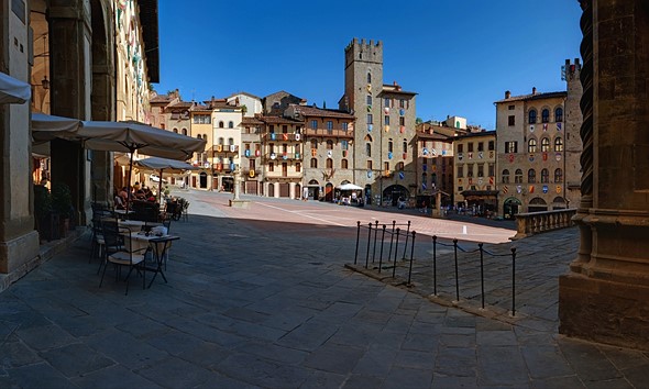 Piazza in Arezzo Tuscany Italy - Stephen Felce