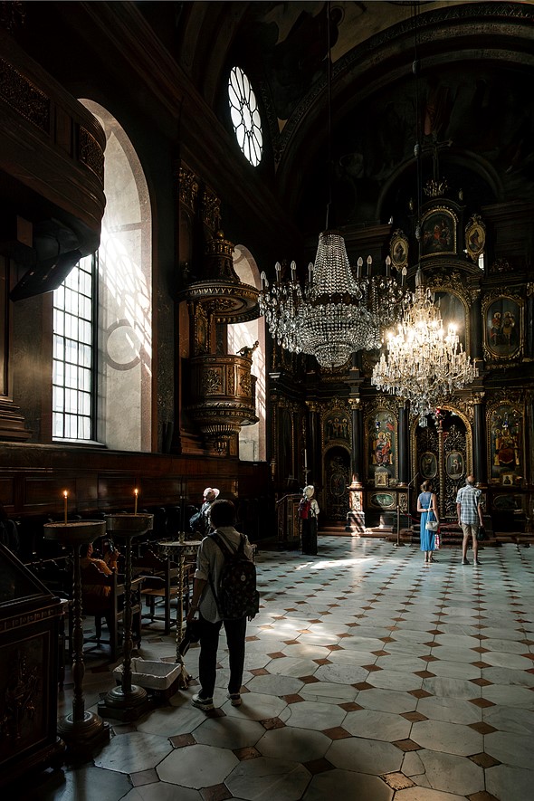  Z5B3664 - Brian Ormerorad - cathedral room