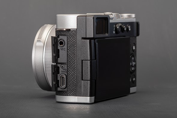 panasonic l10 ports